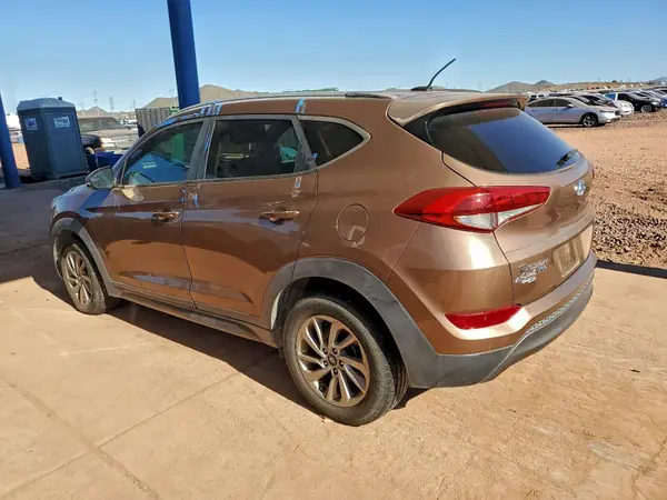 KM8J33A20GU185954 2016 HYUNDAI TUCSON - Image 2