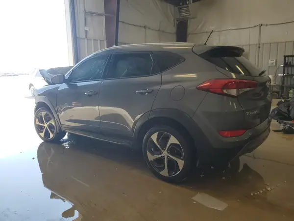 KM8J33A20GU195576 2016 HYUNDAI TUCSON - Image 2