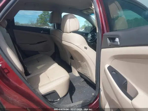 KM8J33A20GU250429 2016 HYUNDAI TUCSON - Image 8