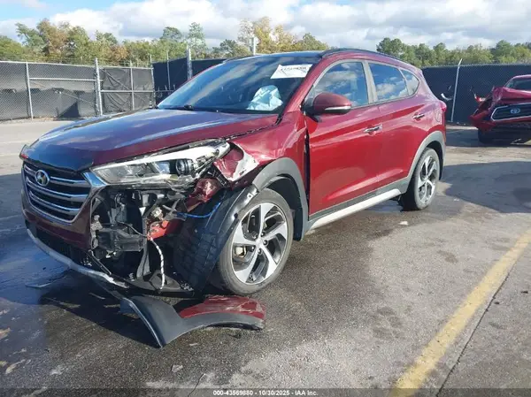 KM8J33A20HU277843 2017 HYUNDAI TUCSON - Image 2