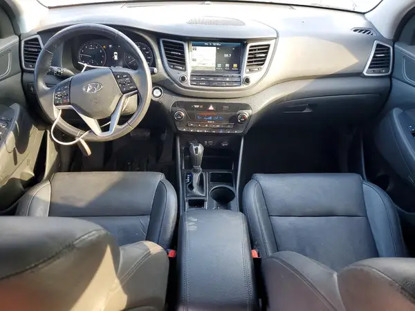 KM8J33A20HU283500 2017 HYUNDAI TUCSON - Image 8