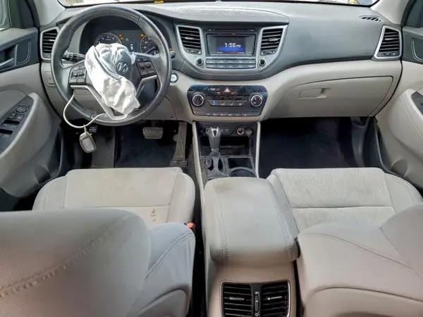 KM8J33A20HU285375 2017 HYUNDAI TUCSON - Image 8