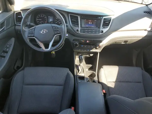 KM8J33A20HU291936 2017 HYUNDAI TUCSON - Image 8