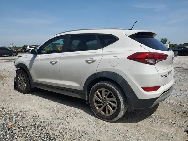 KM8J33A20HU299602 2017 HYUNDAI TUCSON - Image 2