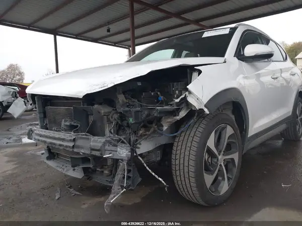 KM8J33A20HU301994 2017 HYUNDAI TUCSON - Image 2