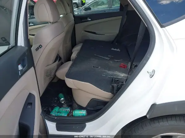 KM8J33A20HU310033 2017 HYUNDAI TUCSON - Image 8