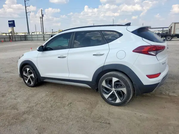 KM8J33A20HU314759 2017 HYUNDAI TUCSON - Image 2