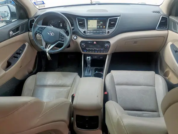 KM8J33A20HU314759 2017 HYUNDAI TUCSON - Image 8