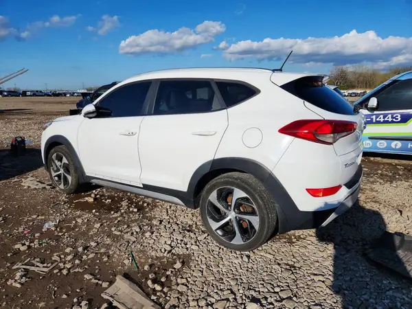 KM8J33A20HU315619 2017 HYUNDAI TUCSON - Image 2