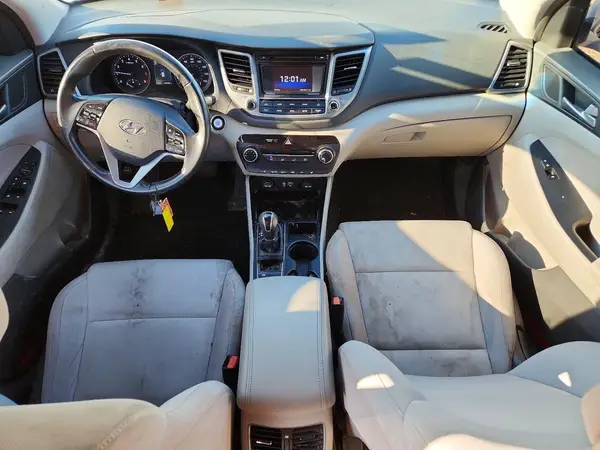 KM8J33A20HU315619 2017 HYUNDAI TUCSON - Image 8