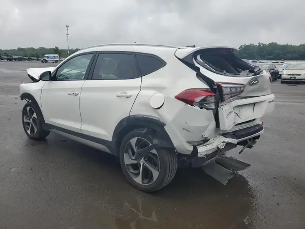 KM8J33A20HU316592 2017 HYUNDAI TUCSON - Image 2
