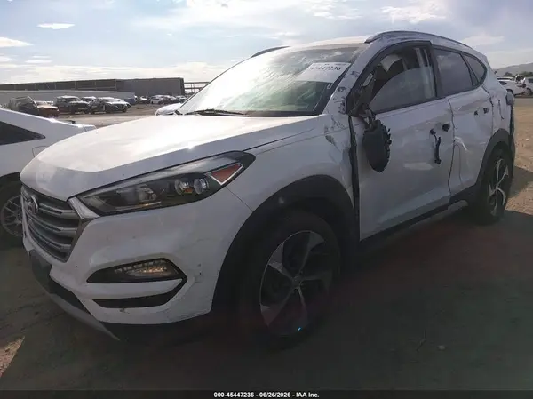 KM8J33A20HU340262 2017 HYUNDAI TUCSON - Image 2