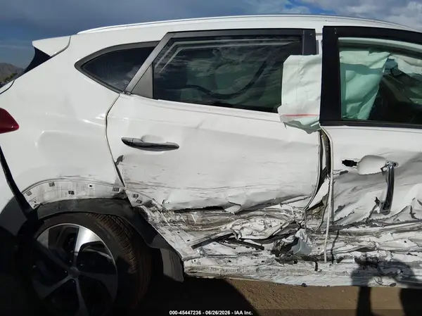 KM8J33A20HU340262 2017 HYUNDAI TUCSON - Image 8