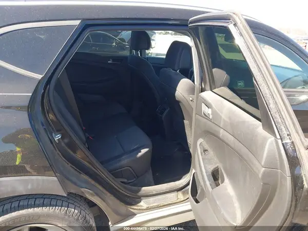 KM8J33A20HU341959 2017 HYUNDAI TUCSON - Image 8