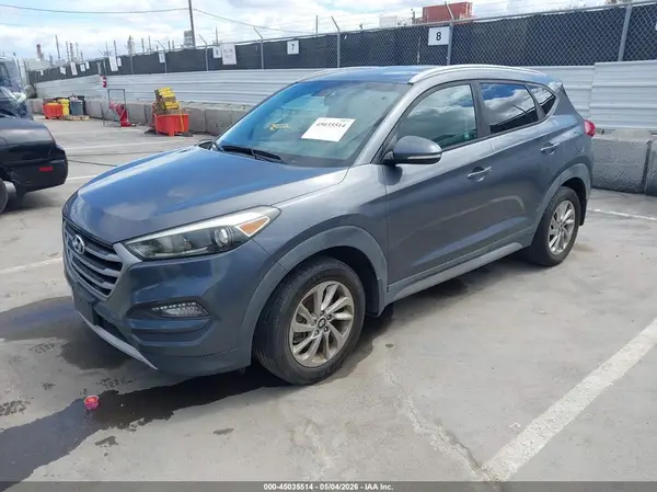 KM8J33A20HU348314 2017 HYUNDAI TUCSON - Image 2