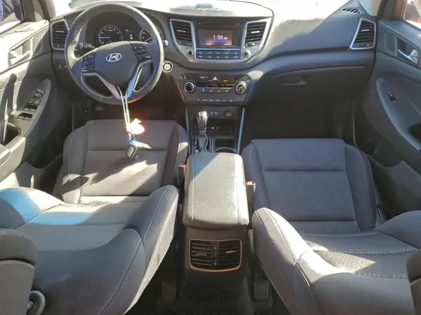 KM8J33A20HU350001 2017 HYUNDAI TUCSON - Image 8