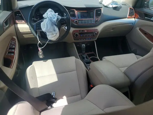 KM8J33A20HU355117 2017 HYUNDAI TUCSON - Image 8