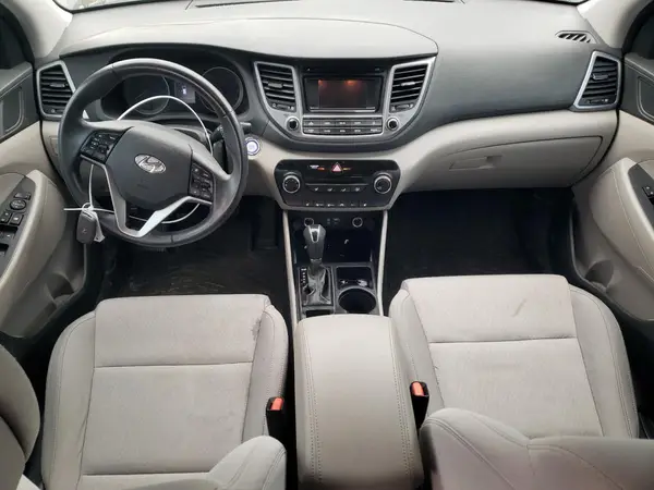 KM8J33A20HU365498 2017 HYUNDAI TUCSON - Image 8