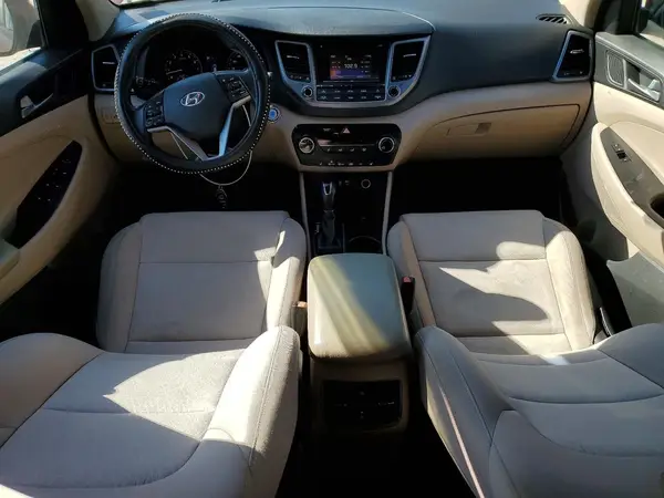 KM8J33A20HU368160 2017 HYUNDAI TUCSON - Image 8