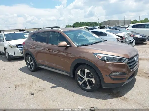 KM8J33A20HU378817 2017 HYUNDAI TUCSON - Image 1