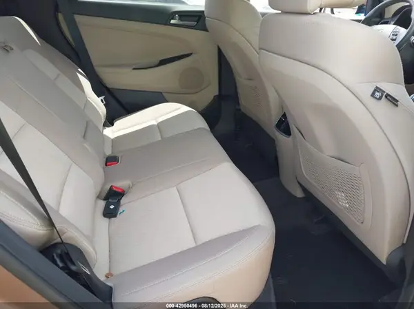 KM8J33A20HU378817 2017 HYUNDAI TUCSON - Image 8