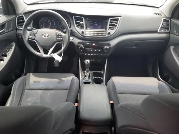 KM8J33A20HU381538 2017 HYUNDAI TUCSON - Image 8