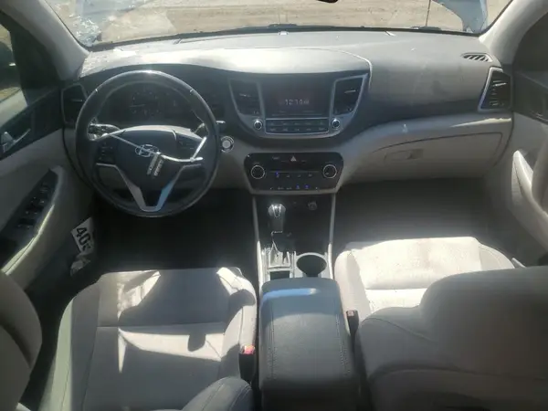KM8J33A20HU385282 2017 HYUNDAI TUCSON - Image 8