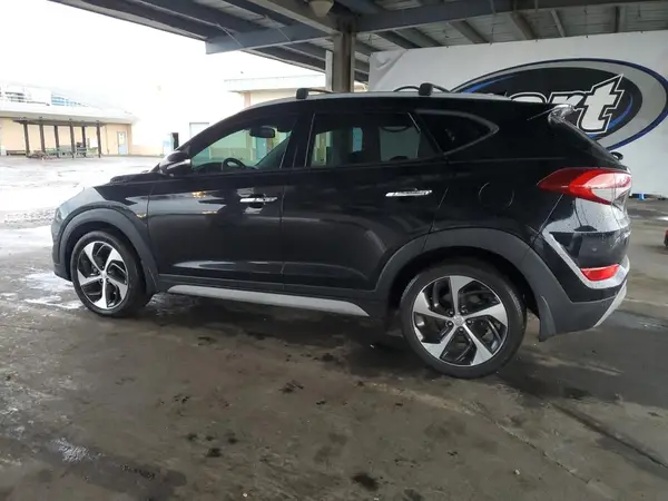 KM8J33A20HU386495 2017 HYUNDAI TUCSON - Image 2