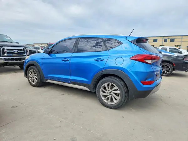 KM8J33A20HU386853 2017 HYUNDAI TUCSON - Image 2