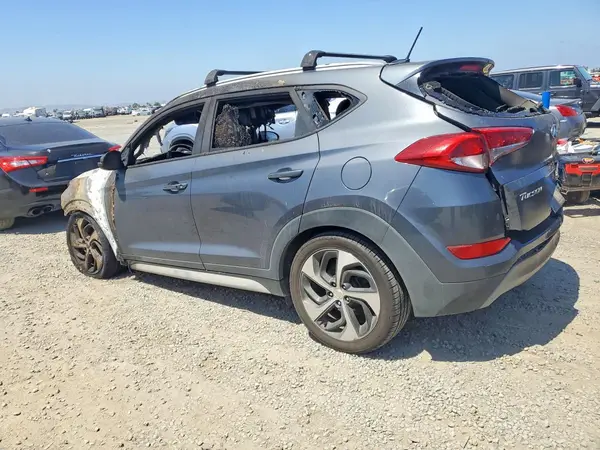KM8J33A20HU387744 2017 HYUNDAI TUCSON - Image 2