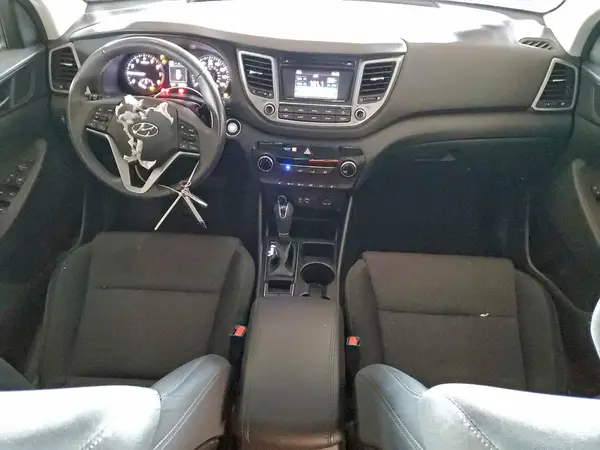 KM8J33A20HU390482 2017 HYUNDAI TUCSON - Image 8