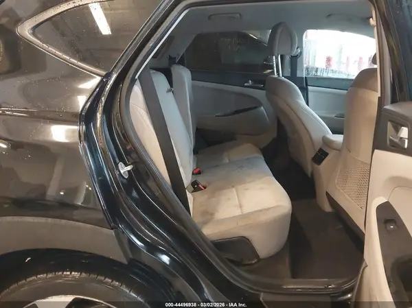 KM8J33A20HU394483 2017 HYUNDAI TUCSON - Image 8