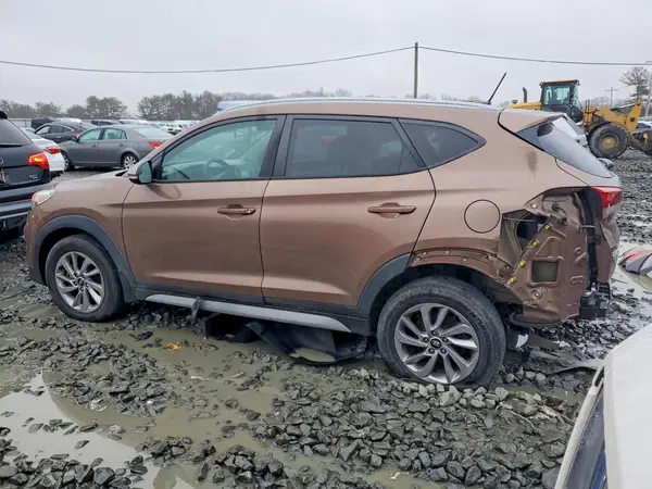 KM8J33A20HU395651 2017 HYUNDAI TUCSON - Image 2