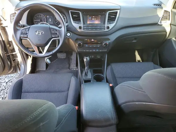 KM8J33A20HU409449 2017 HYUNDAI TUCSON - Image 8