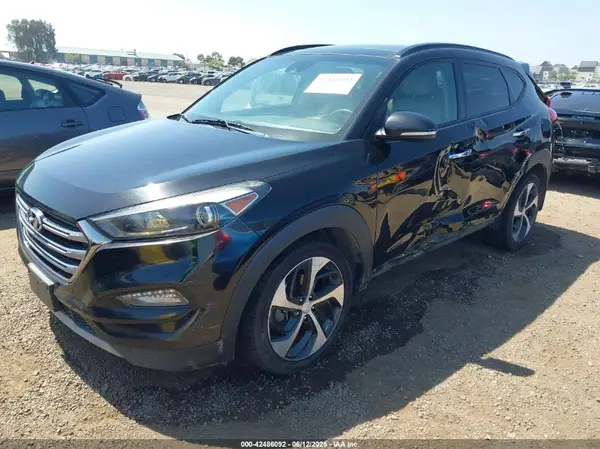 KM8J33A20HU424274 2017 HYUNDAI TUCSON - Image 2