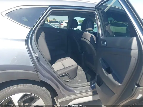 KM8J33A20HU429426 2017 HYUNDAI TUCSON - Image 8
