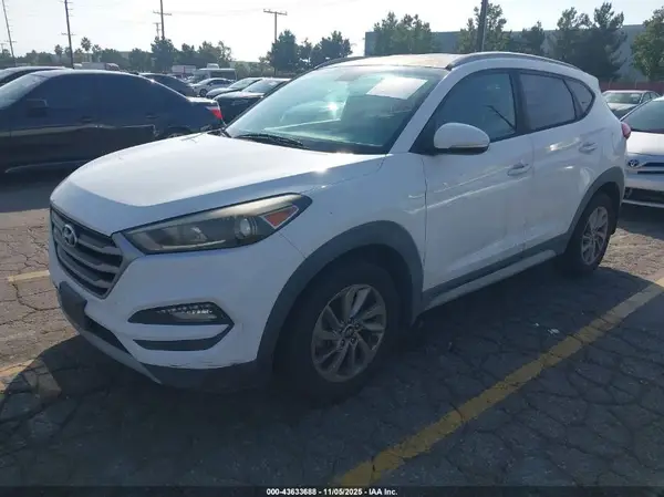KM8J33A20HU430981 2017 HYUNDAI TUCSON - Image 2