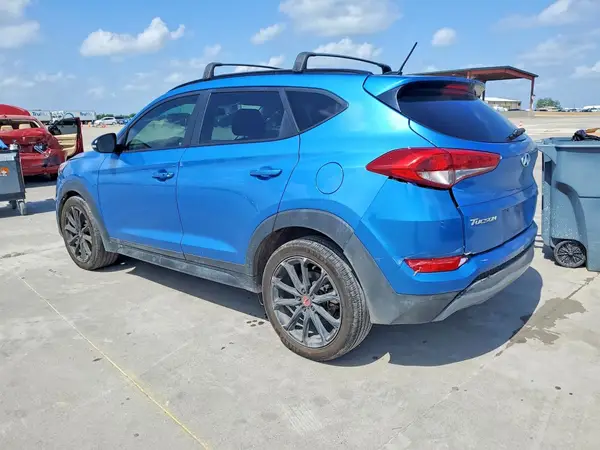 KM8J33A20HU472602 2017 HYUNDAI TUCSON - Image 2