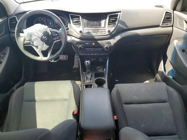 KM8J33A20HU472602 2017 HYUNDAI TUCSON - Image 8