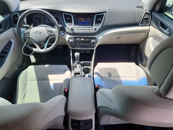 KM8J33A20HU484328 2017 HYUNDAI TUCSON - Image 8