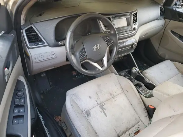 KM8J33A20HU488508 2017 HYUNDAI TUCSON - Image 8