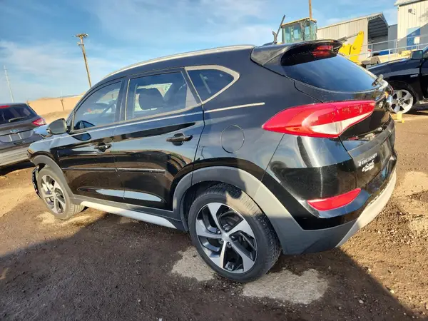 KM8J33A20HU494793 2017 HYUNDAI TUCSON - Image 2