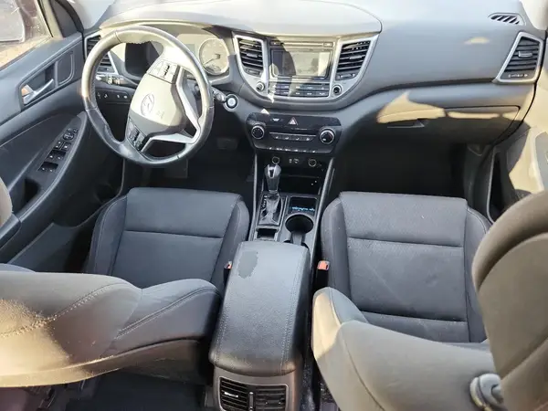 KM8J33A20HU494793 2017 HYUNDAI TUCSON - Image 8
