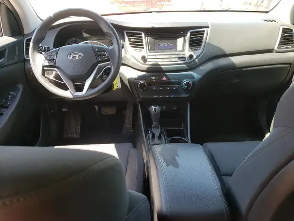 KM8J33A20HU500835 2017 HYUNDAI TUCSON - Image 8