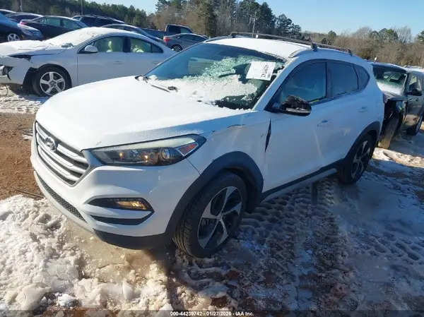 KM8J33A20HU508501 2017 HYUNDAI TUCSON - Image 2