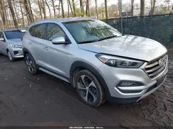 KM8J33A20HU513598 2017 HYUNDAI TUCSON