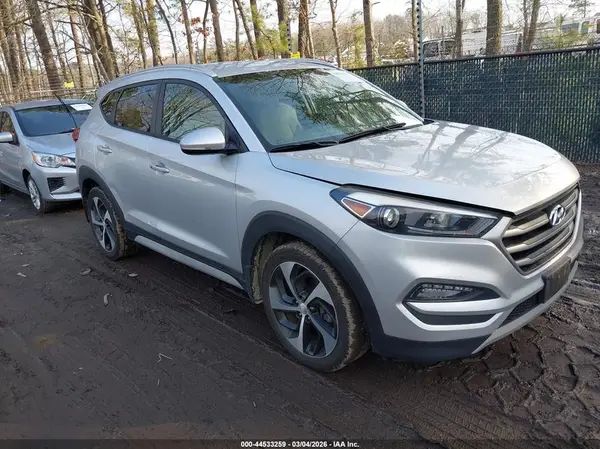 KM8J33A20HU513598 2017 HYUNDAI TUCSON - Image 1