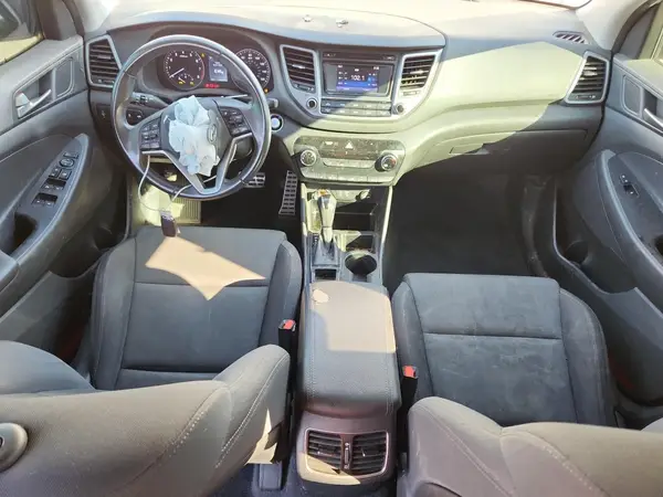 KM8J33A20HU534144 2017 HYUNDAI TUCSON - Image 8