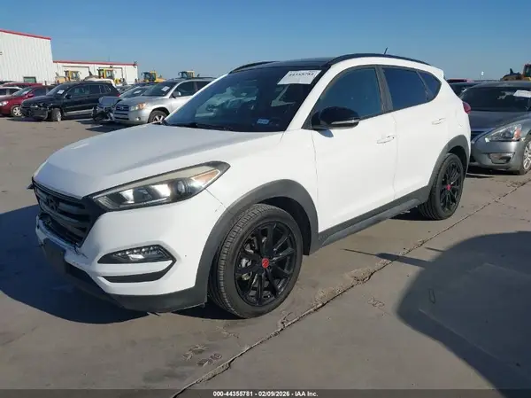 KM8J33A20HU553650 2017 HYUNDAI TUCSON - Image 2