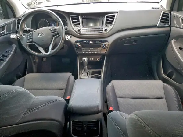 KM8J33A20HU559495 2017 HYUNDAI TUCSON - Image 8